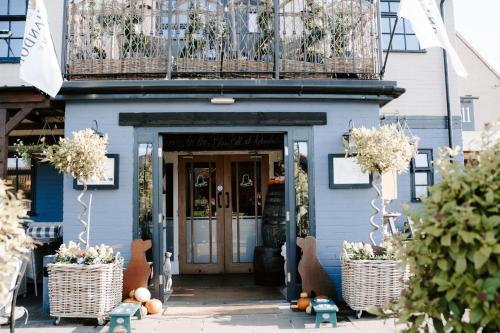Exterior view of Blue Bell Country Inn