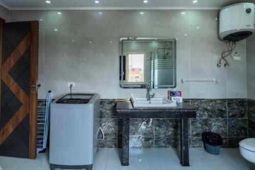 Traumhafter Panorama Blick vom Luxus 3-Zimmer Apartment mit Jacuzzi - image 13