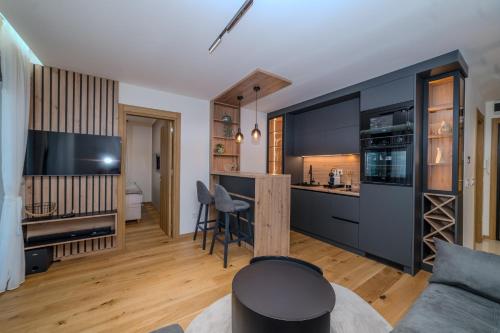 Royal Gate Residence 3