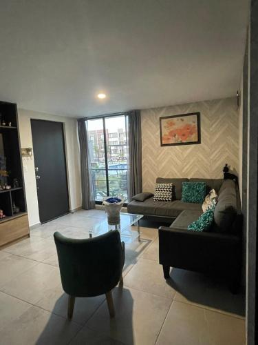 Departamento cerca de Volkswagen y Valquírico con alberca, petfriendly – khách sạn tại San Francisco Ocotlán