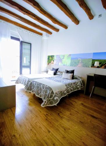 Hostal Agrobotiga 7 de Ribera in Mora D'Ebre