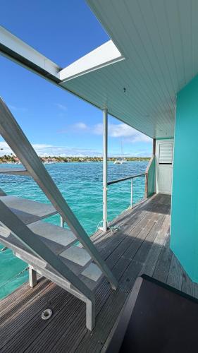 Lagoon Lodge Caraibes -Lodge flottant sur lagon avec vue mer in セント フランコイス