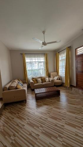 Kamar tidur, Esther & Hans Homes in Dodoma