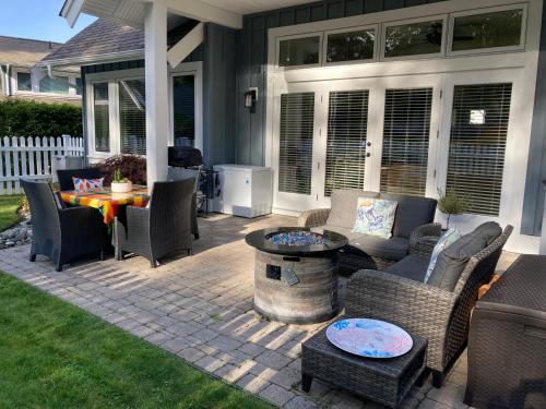Qualicum Landing Coastal Cottage in Qualicum Bay (BC)