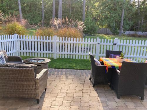 Qualicum Landing Coastal Cottage in Qualicum Bay (BC)