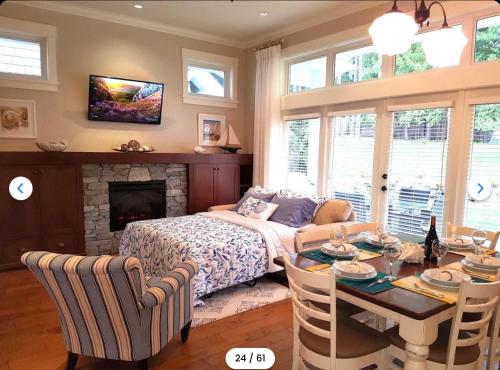 Qualicum Landing Coastal Cottage in Qualicum Bay (BC)