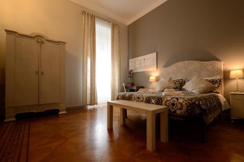 Triple Room with Private External Bathroom image 8
