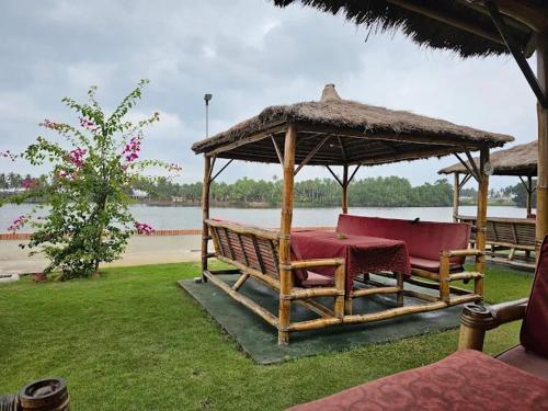 Restaurant, Villa calme et elegante avec jardin et terrasse - proche plage in Grand-Bassam
