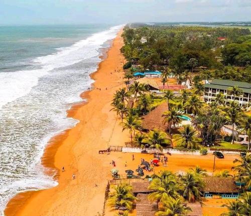 Beach, Villa calme et elegante avec jardin et terrasse - proche plage in Grand-Bassam