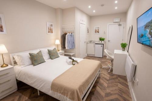 137 New Stylish Studio Richmond 30mins to Central London gîte à louer Chiswick Bridge