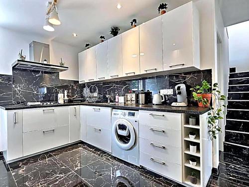 Létesítmények, Full Modern House - Beautiful Garden - Private Parking Space - Paris & Disneyland MontFermeil in Chelles