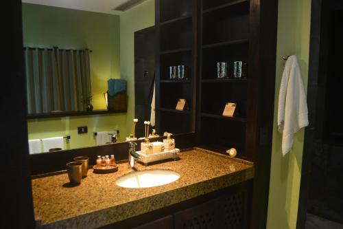 Lara Hotel