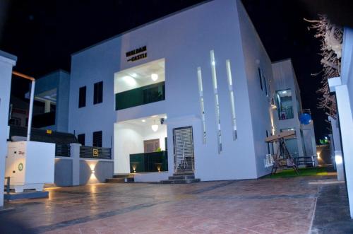 Waldam castle apartments kemta 2 bedroom flat – khách sạn tại Abeokuta