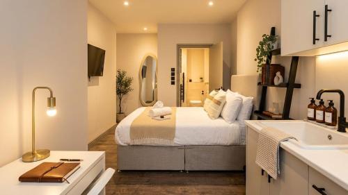 Clapton Station Luxury Studios near Central London near The Adam And Eve