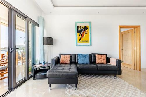 Modern 2BR Oceanview Retreat wBalcony Walk to Bay – khách sạn tại Trung Tâm Thị Trấn Samana