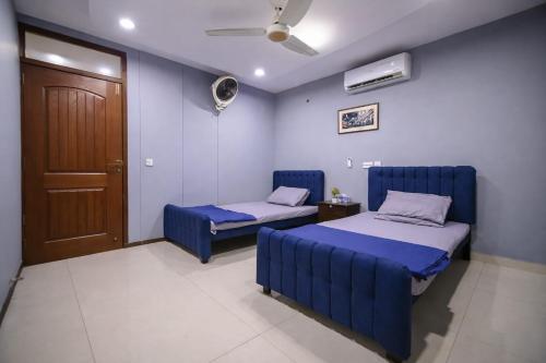 Private 2BD Apartment Opposite Dha Phase 8 - image 11