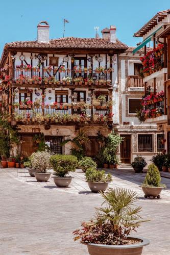 La Comarca de Vératton (La Comarca de Veratton) in Villanueva De La Vera