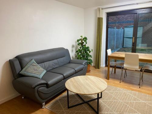 10a Saint Marys Road, London