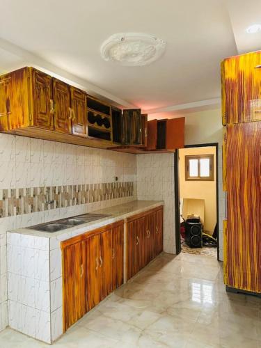 Villa 4 chambres salon disponible à Bobo derrière l'aéroport à Belleville (Villa 4 chambres salon disponible a Bobo derriere l'aeroport a Belleville) in Bobo Dioulasso