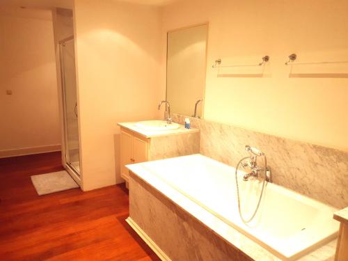 Viktoria B & B - image 6