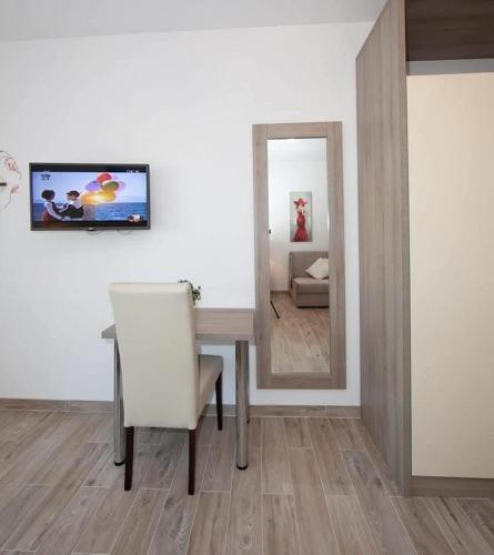 Studio with Balcony