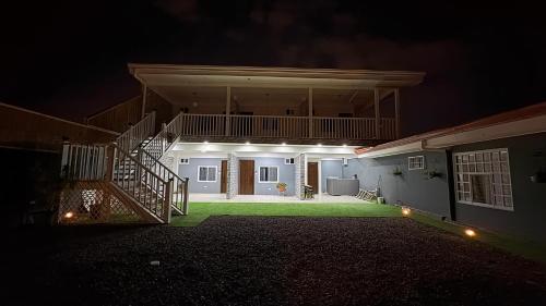 MarDani Guesthouse & Car Rental - FREE SJO Airport Shuttle in Alajuela