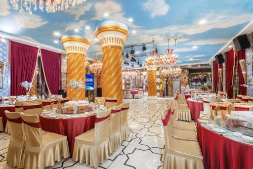 宴會廳, 絲綢之路天山酒店 - 烏魯木齊分店 (Silk Road Tianshan Hotel Urumqi Branch) in 沙依巴克區