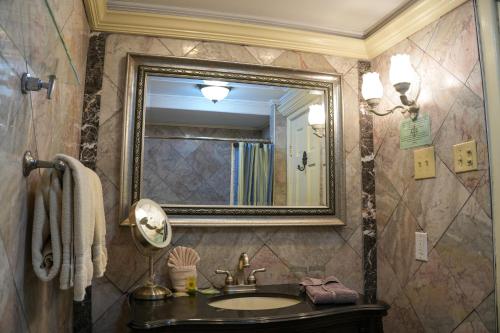 The Olivier House Hotel - image 5