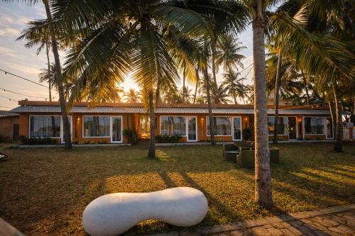 TAM BoSa Beach Retreat in Varamballi