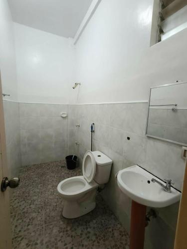2 twin beds