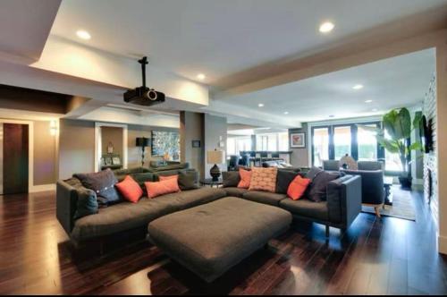 White Rock Joy Inn in White Rock