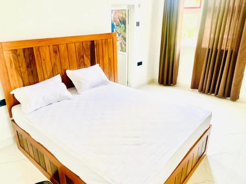 . Green Crown Villa