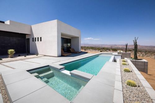 White Casita by Fieldtrip - Modern w Pool Spa, Joshua Tree