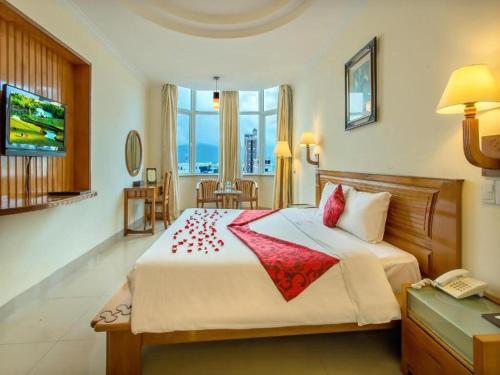 room detail thumbnail 0