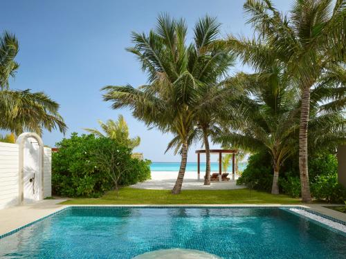 Swimming pool, Villa Park Sun Island Resort near Kunburudhoo Island