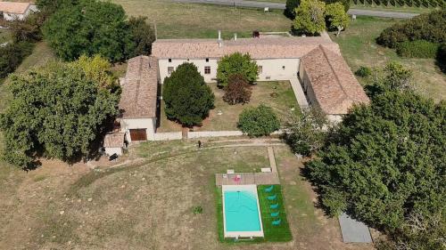 . Domaine de Gaïa, Piscine, Pétanque, Ping-pong, proche Saint Emilion