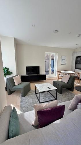 Fulham Hestercombe House by Viridian Apartments - image 4