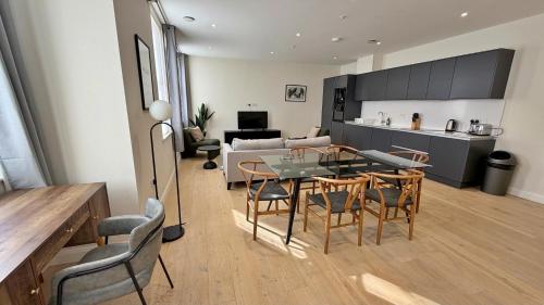 Fulham Hestercombe House by Viridian Apartments - image 6