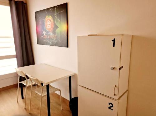 Arc House Barcelona – Barcelona, NJ
