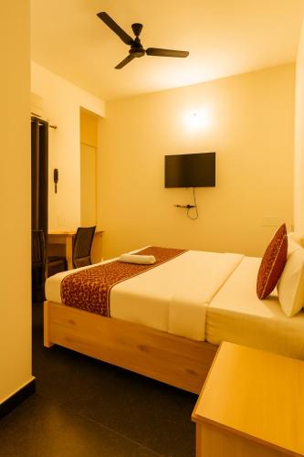 Exterior view of Mysore Couple Friendly at 999