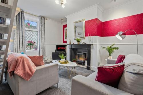 Pennine Cottage Glossop Peak District in 格洛索普