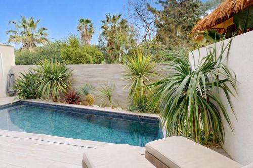 Villa climatisee avec piscine privee et 3 suites parentales Plage a 10 min a pied in Le Grau d'Agde