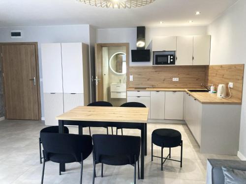 廚房, Apartamenty przy Starym Basenie in 多馬斯拉夫