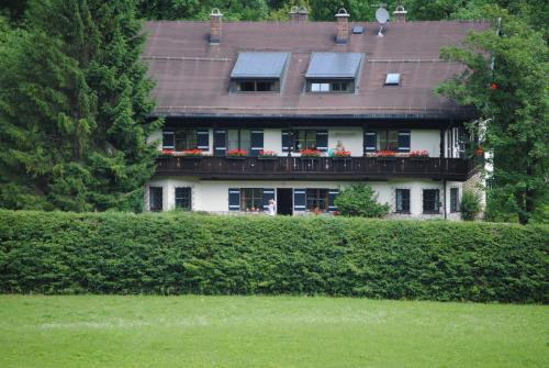 Ferienwohnung Alpenvilla