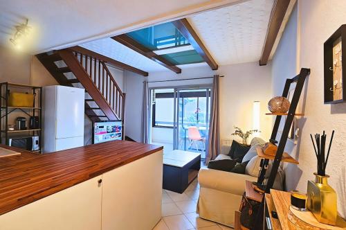Cozy duplex with swimming pool and terrace in Frejus in Bellevue
