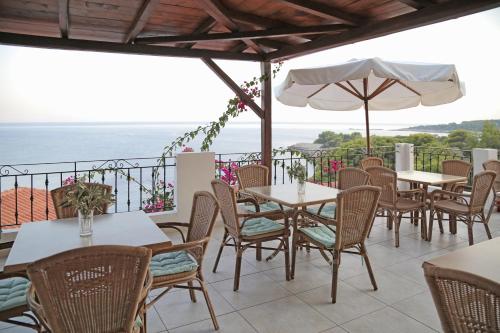 Yalis Hotel - main image