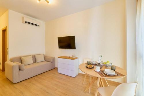 Heart of Malaga Rooftop Pool with Private Parking