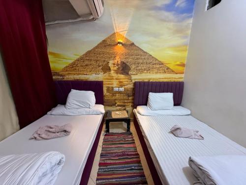Jana Pyramids view inn, Sheikh Zayed