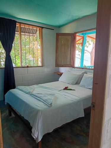 1 queen bed
