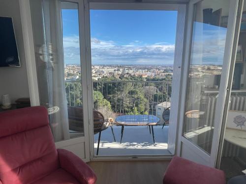 Grand appartement avec vue sepctaculaire in Figuerolles